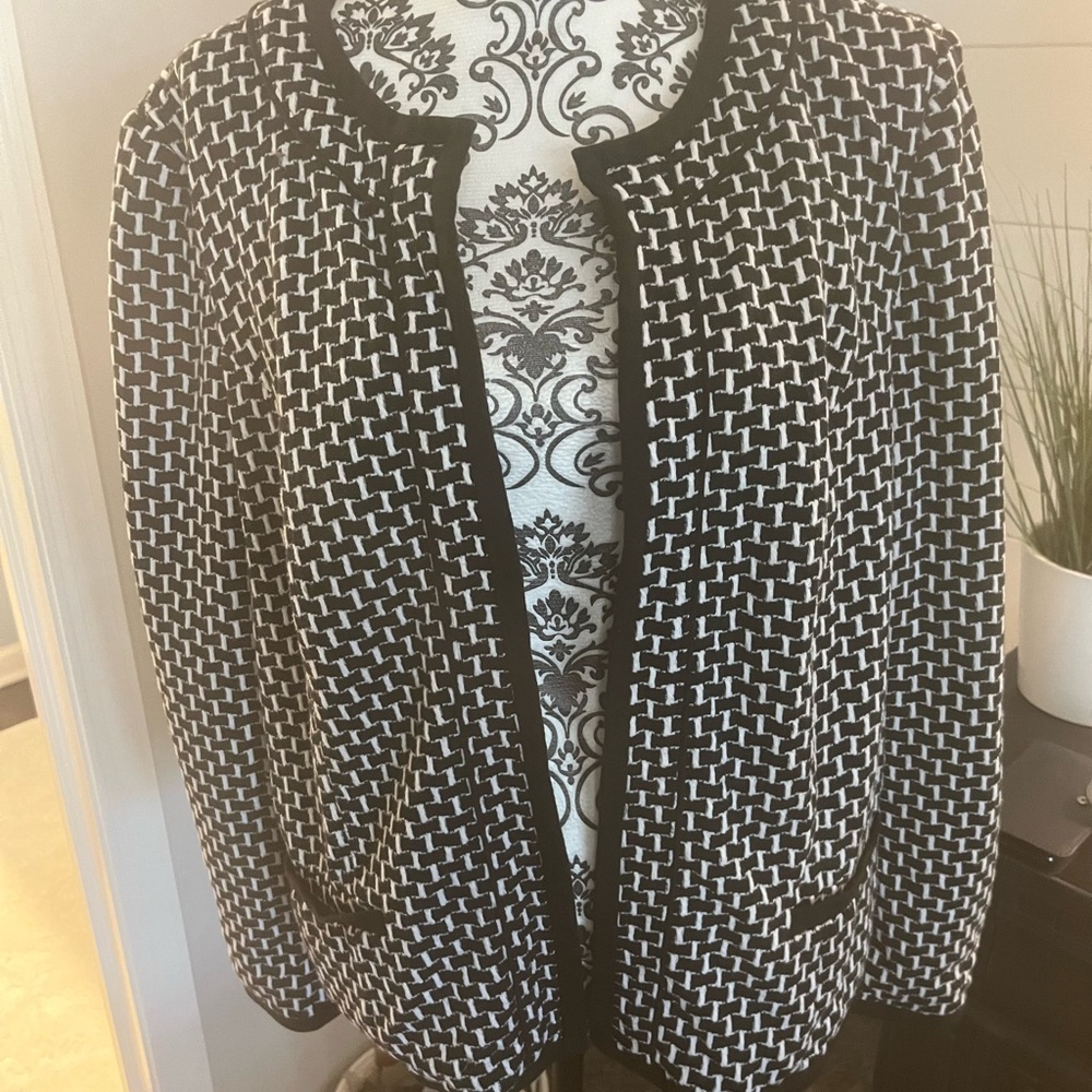 Christopher & Banks size XL jacket/cardi/blazer
